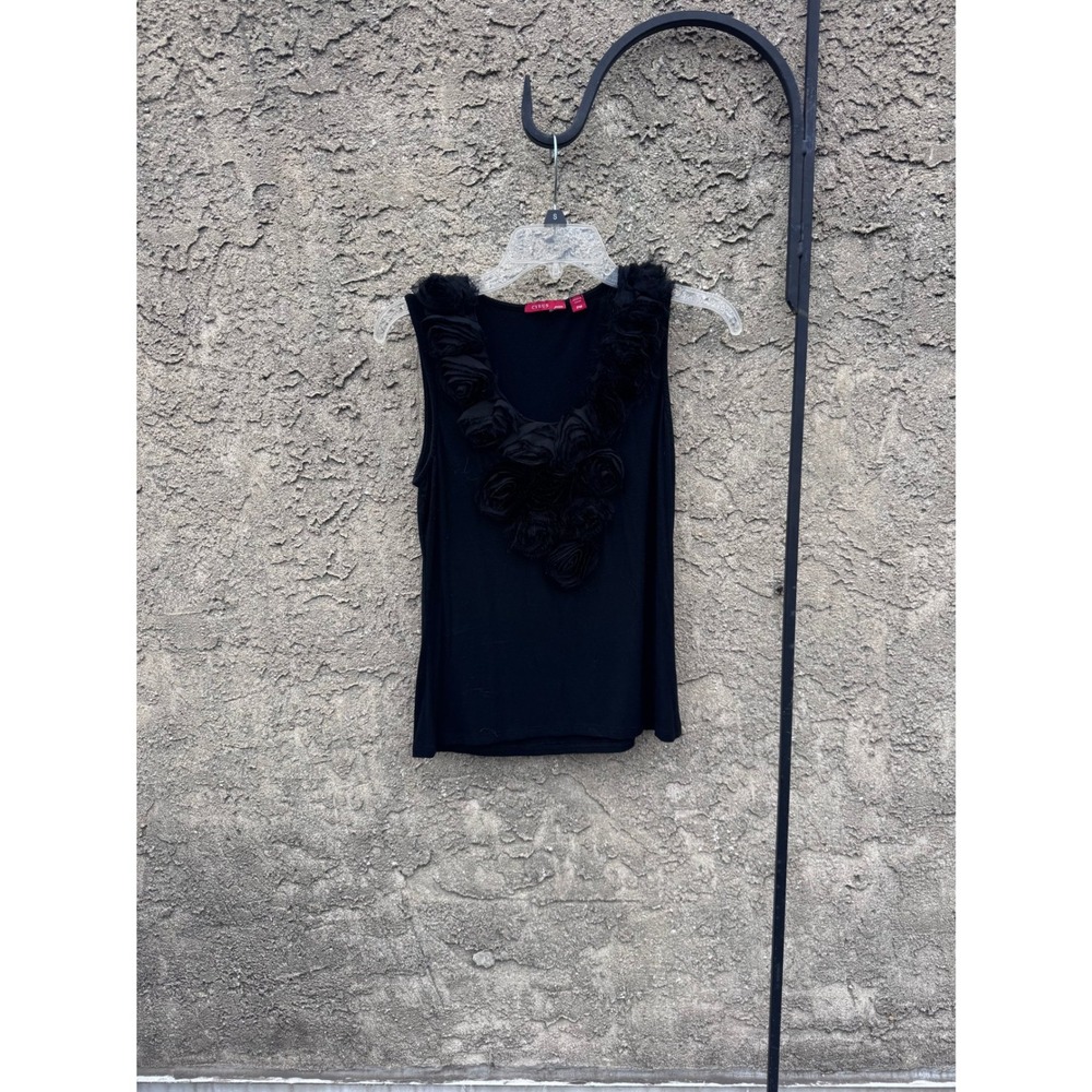 Cyrus Sleeveless‎ Top Women PM Black 3D Floral Rosette Neckline Romantic Chic
